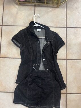 Women’s Black Short Sleeve Denim Jacket and Skirt Set